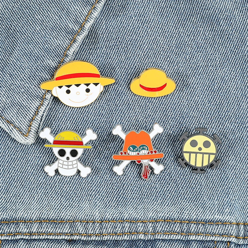 Straw Hat Limited Edition Enamel Lapel Kawaii Side