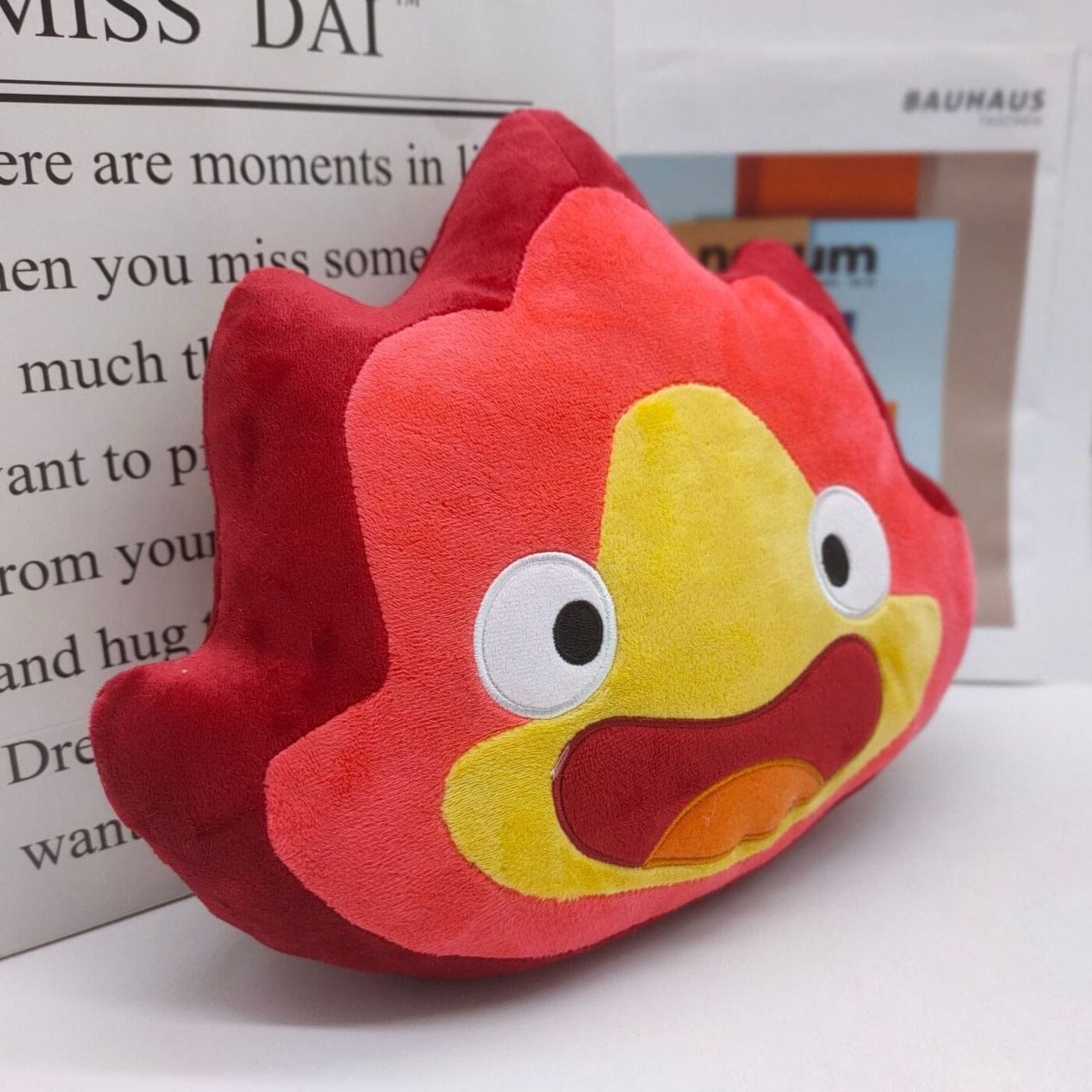 Almofada Pelúcia Calcifer - Studio Ghibli Howl's Moving Castle Ghibli Escala GatoGeek