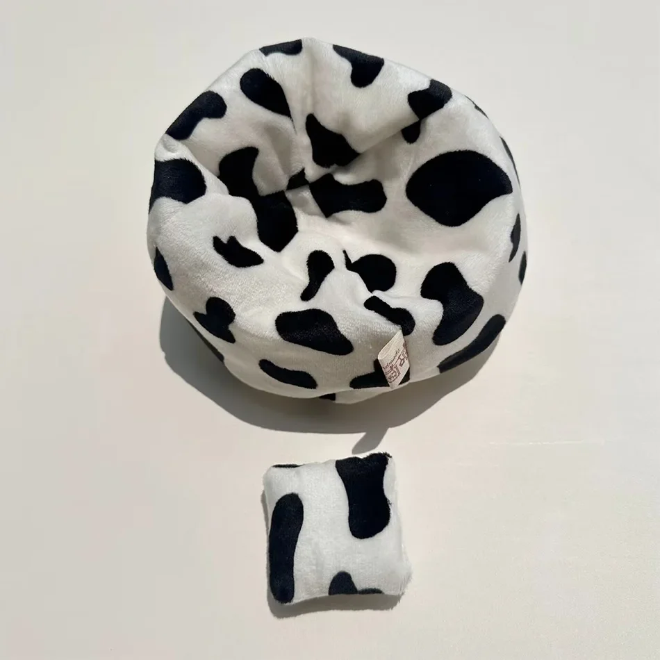 Labubu Mini Sofa Bed Decoration (Labubu Not Included)