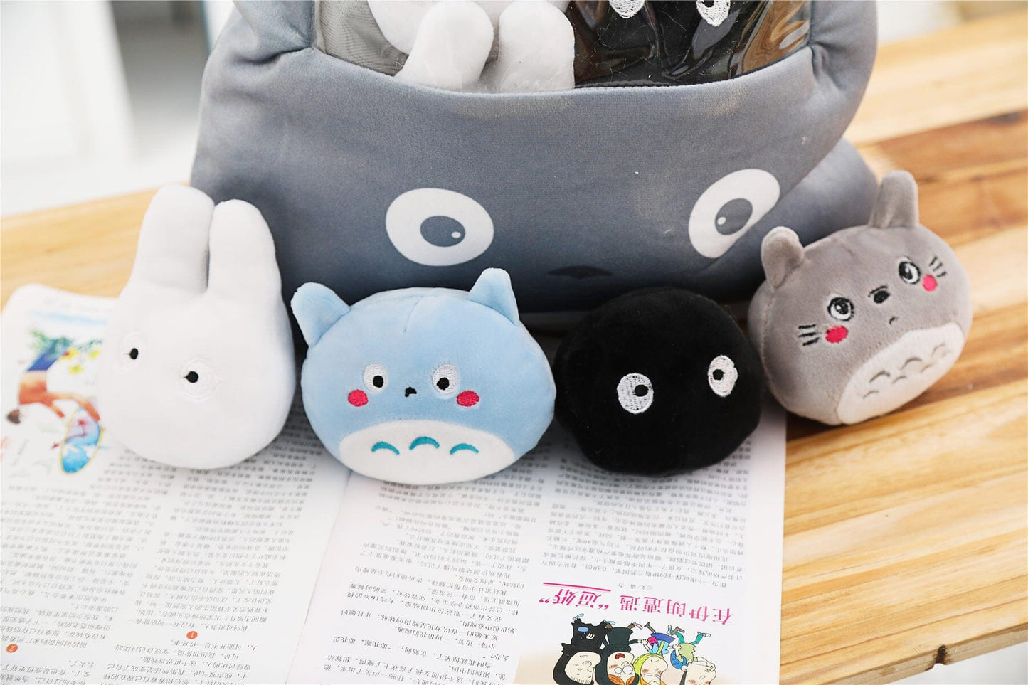 Pelúcia Pacote de Guloseimas Totoro e Amigos Ghibli Kawaii Ghibli Escala GatoGeek