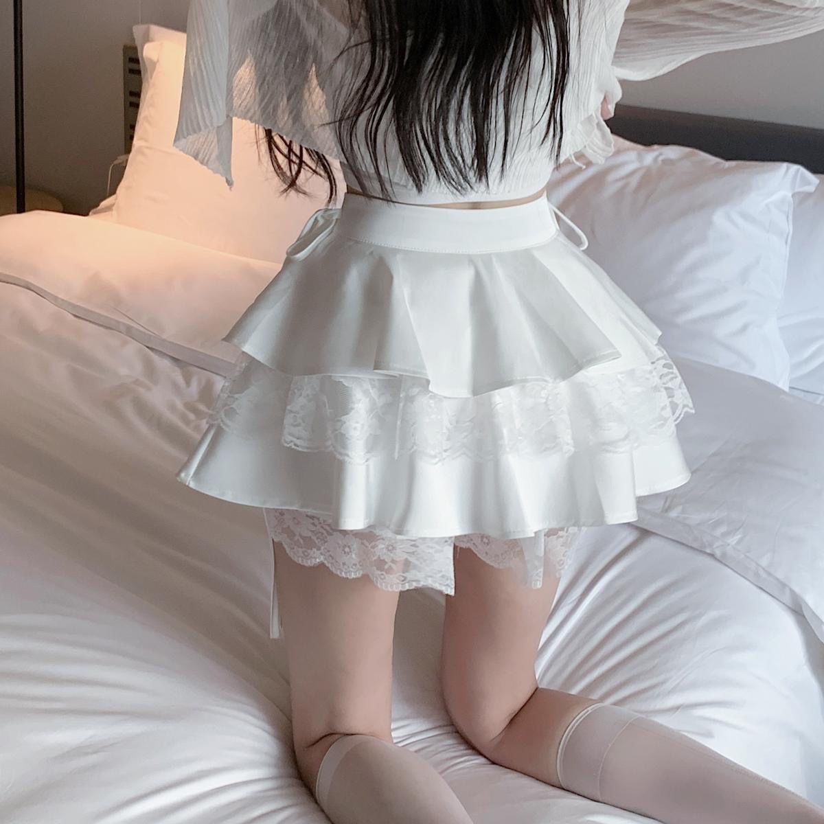 Dollette Ruffle Double Layer Mini Skirt White Kawaii Side